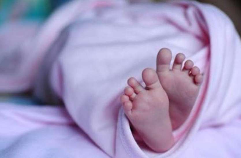 baby death छह वर्ष के बच्चे की छत से गिरकर हो गई मौत तो माता-पिता ने उठाया ऐसा कदम जो बन गई मिसाल