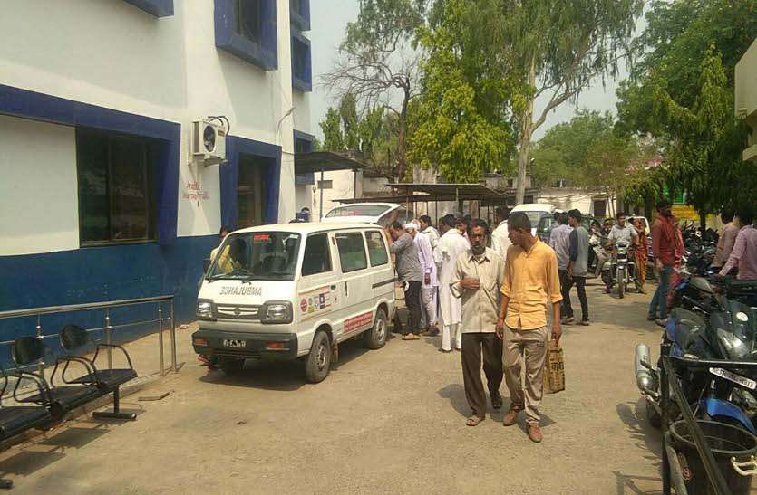 sehore, sehore news, sehore patrika, patrika news, patrika bhopal, bhopal mp, sehore, asta, पोते को तैरना सिखाने ले गए थे दादा, गहरे पानी में गया तो बचाने कूदे, दोनों की मौत