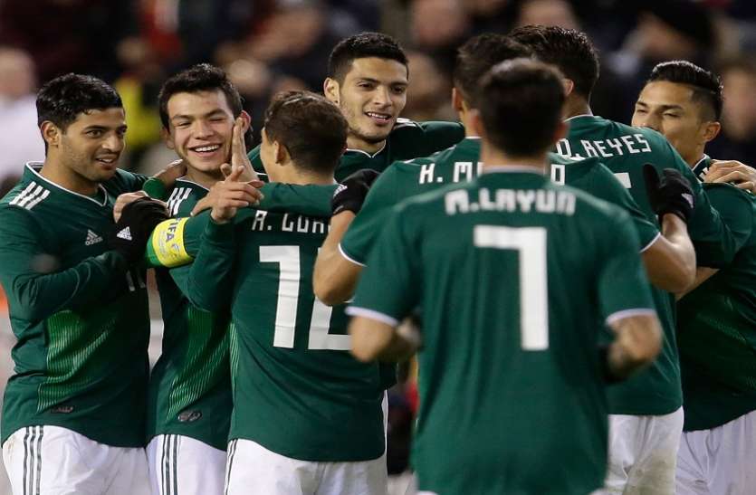 football FIFA WC 2018: फिर से विवादों में आई मेक्सिको की टीम, वेश्याओं के साथ गुजारी रात