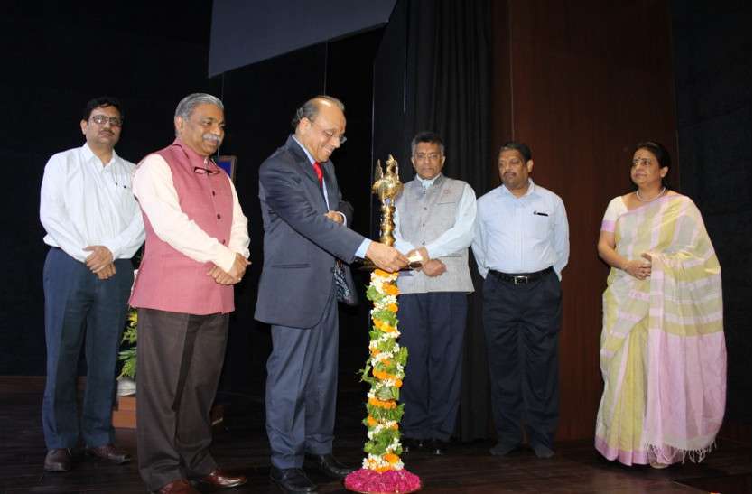 Manipal University Celebrate Foundation Day 2018 समारोह पूर्वक मनाया विश्वविद्यालय का स्थापना दिवस, सफलता की कहानी का भी किया जिक्र