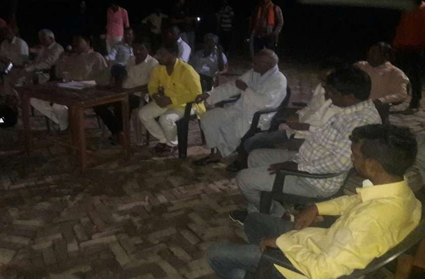 BJP leaders prepare for Lok Sabha polls in up चौपाल के जरिए भाजपा घर घर पहुंचा रही उपलब्धियां, बीजेपी नेता लोकसभा चुनाव की कर रहे तैयारियां