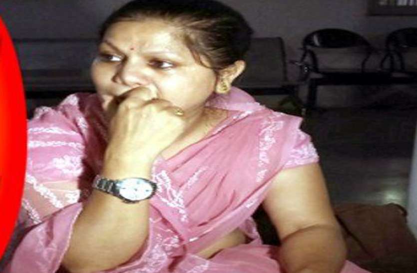 bjp mla shameful action with widow daughter-in-law विधायक और उनके दबंग बेटों ने विधवा बहू के साथ किया शर्मनाक काम
