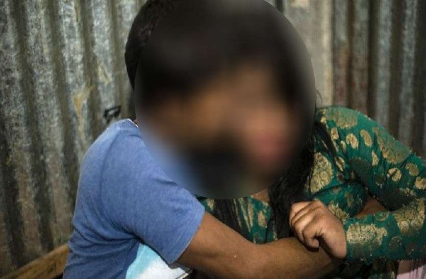 दूसरे पति से नाखुश महिला ने पहले पति को पाने के लिए उठाया दिल दहला देने वाला कदम, जानकर रह जाएंगे दंग दूसरे पति से नाखुश महिला ने पहले पति को पाने के लिए उठाया दिल दहला देने वाला कदम, जानकर रह जाएंगे दंग