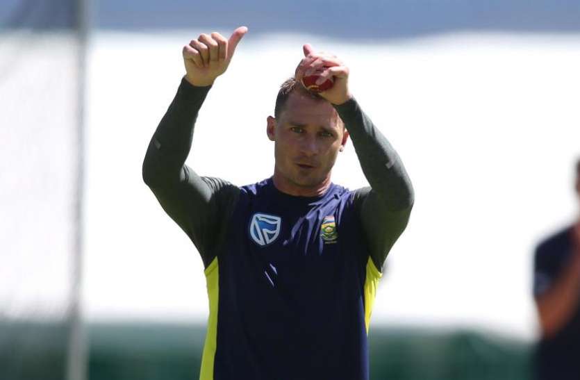 dale steyn लगातार दो ODI मैचों में बने 700 के ऊपर रन, वापसी कर रहे डेल स्टेन बुरी तरह से पिटे