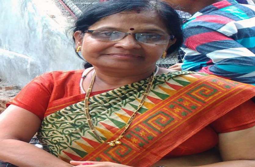 Murder कचरा फेंकने के झगड़े में महिला की हत्या