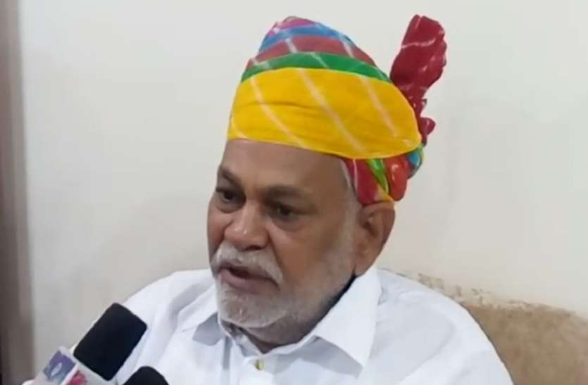 Government is alert for farmers rights: Parshottam Rupala कृषि मंत्री के विरोध के बाद राजस्थान में किसानों को राहत, की जा रही हितों की बात