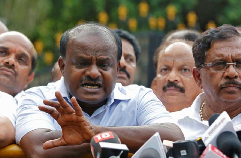 kumarswamy कर्नाटक में कुर्सी का नाटकः कोई पार्टी छोड़ने तो कोई मरने तक को तैयार