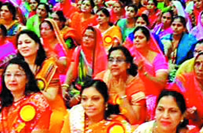 nani 'नानी बाई रो मायरो' कथा सुनने उमड़े भक्त