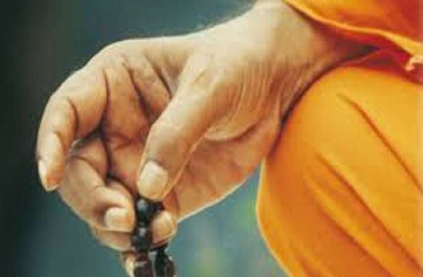 Mantra क्या आपने कभी किया है इन तीन मंत्रों का जाप, बदल जायेगा सारा अनुमान
