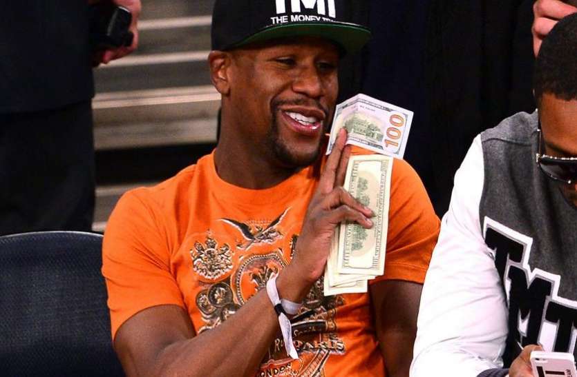 floyd mayweather रिंग में मात्र 36 मिनट बिताने के 1800 करोड़ रुपए ले गया यह बॉक्सर, है दुनिया का सबसे रईस खिलाड़ी