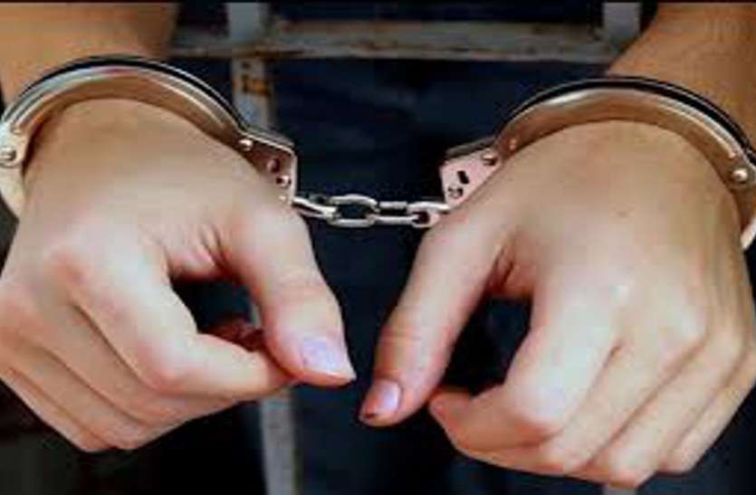 7 जवानों की हत्या में शामिल 7 जवानों की हत्या में शामिल 4 नक्सली चढ़े पुलिस के हत्थे, जानिए किस वारदात को दिया था अंजाम