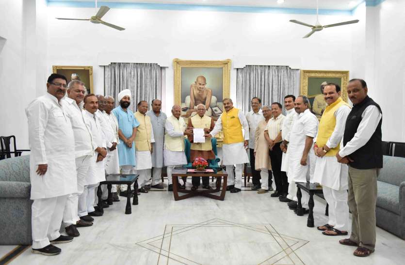 jj बीएड-टीईटी उतीर्ण अभ्यर्थियों को इंसाफ दिलाने के लिए कांग्रेस की राज्यपाल से गुहार