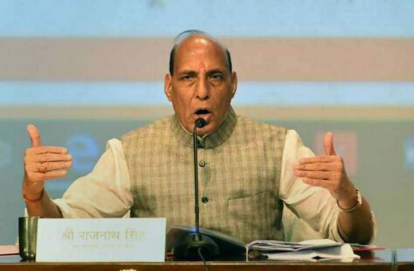 rajnath singh गृहमंत्री राजनाथ सिंह ने परवेज रसूल समेत इन कश्मीरी खिलाड़ियों को किया सम्मानित