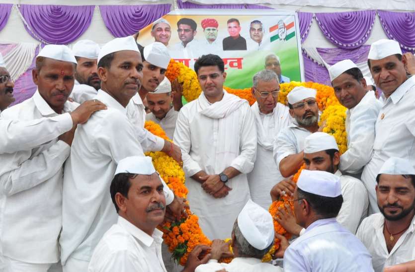 pcc chief sachin pilot in jhunjhunu for rajasthan election 2018 राजस्थान विधानसभा चुनाव 2018 जीतने के लिए कांग्रेस 50 हजार जगह करवा रही ये खास काम