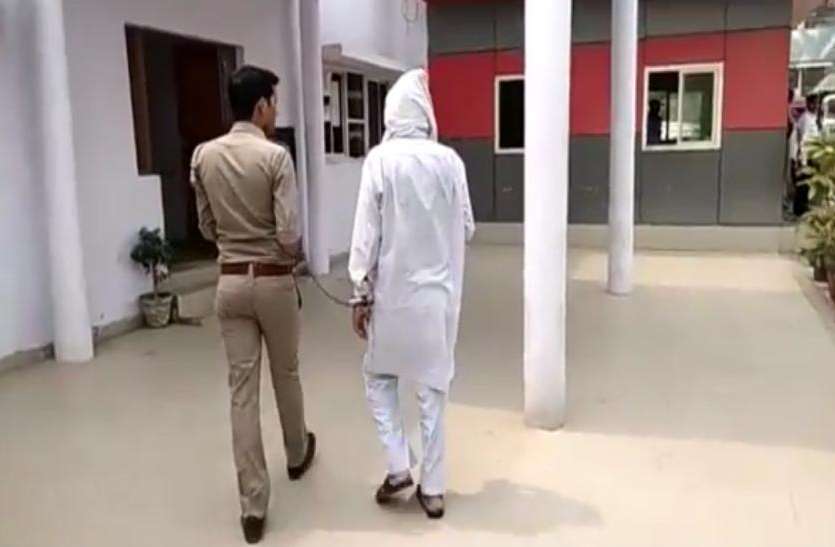 noida पिता ने पीएम और सीएम के खिलाफ की पोस्ट तो भड़का बेटा, पिता के खिलाफ उठाया बड़ा कदम
