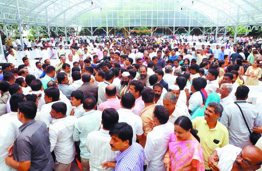 karnataka शपथ ग्रहण समारोह में उत्सव सा माहौल