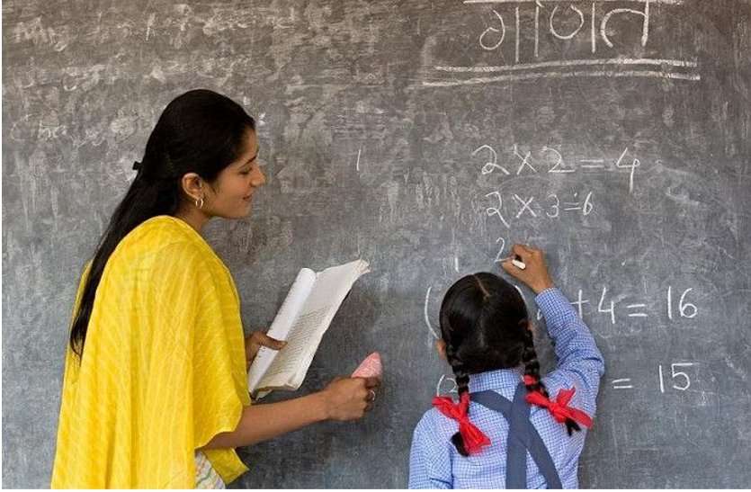 third grade teacher तृतीय श्रेणी के तबादलों में हुआ ये बड़ा खेल, मनाही के बावजूद शिक्षकों को टीएसपी से नॉन टीएसपी में किया रिलीव
