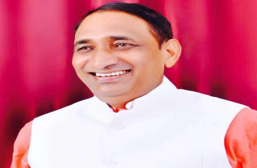 bjp mla गरीबों के लिए बनी स्कीम में इस भाजपा विधायक समेत कर्इ बड़े कारोबारियों के नाम शामिल!