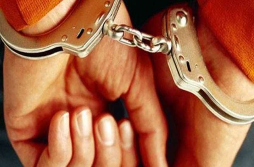 फायरिंग कर अपराधी को पुलिस ने किया गिरफ्तार फायरिंग कर अपराधी को पुलिस ने किया गिरफ्तार