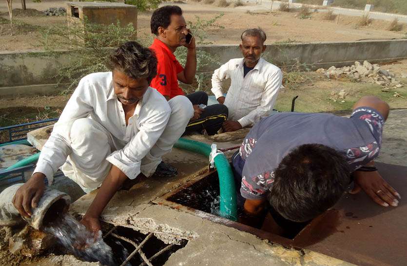 Water line मंत्री के प्रयास लाए रंग, जल संकट से त्रस्त गांवों में वैकल्पिक व्यवस्था से पहुंचा मीठा पानी