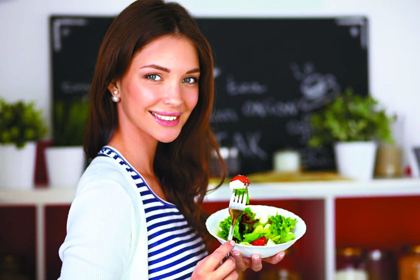 Controlling Diet Will Keep Away Thyroid - डाइट पर कंट्रोल से थायराइड रहेगी दूर | Patrika News