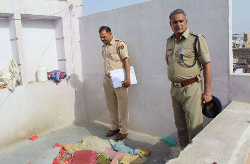 killing of girl परिजनों के साथ छत पर सो रही बालिका की गला रेंतकर हत्या