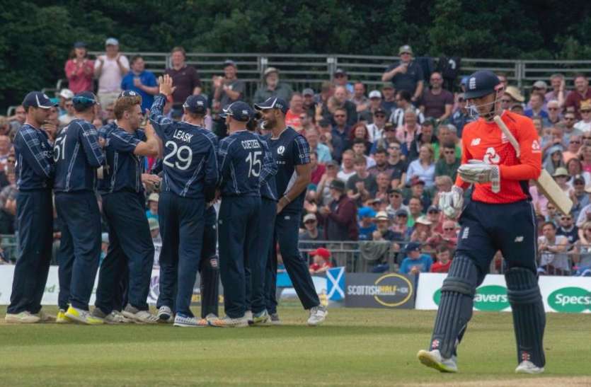 england vs scotland 13वें नंबर की स्कॉटलैंड ने ODI मे नंबर-1 इंग्लैंड को पीटा, मैच में बने 736 रन