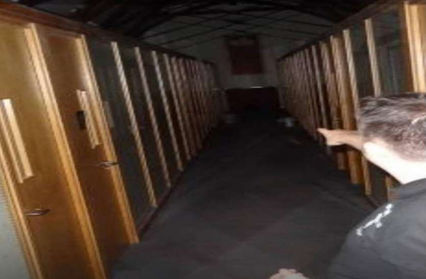 ghost captured 7 फीट की परछाई ने किया शख्स का जीना हराम, नर्क सी बन गयी हैं जिंदगी