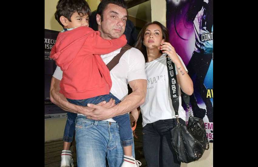 sohail khan wirh family 