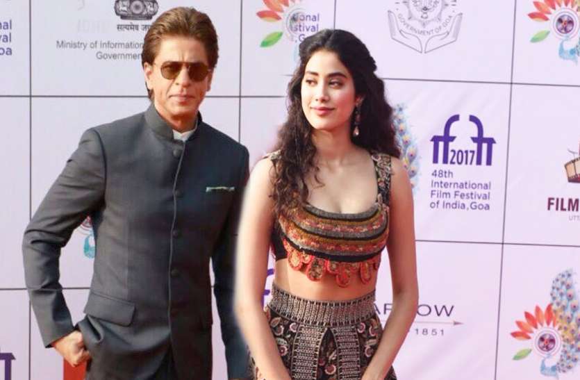 jhanvi kapoor and shahrukh khan शाहरुख-जाह्नवी की 16 साल पुरानी वीडियो आई सामने, दिया ये खास अवॉर्ड