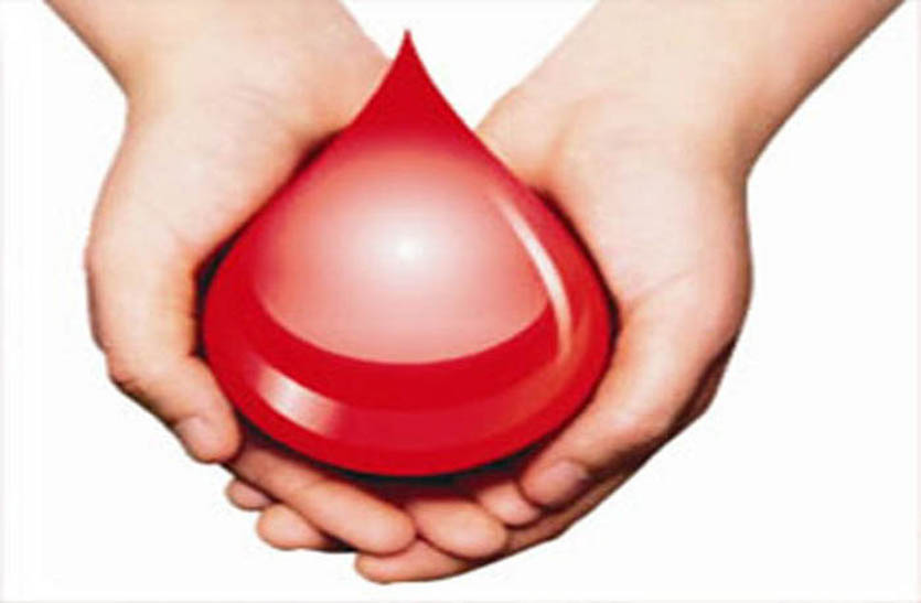 world blood donor day सिवनी के योगेश ने 18 दिन की बच्ची की रक्तदान कर बचाई थी जान, पढि़ए खबर