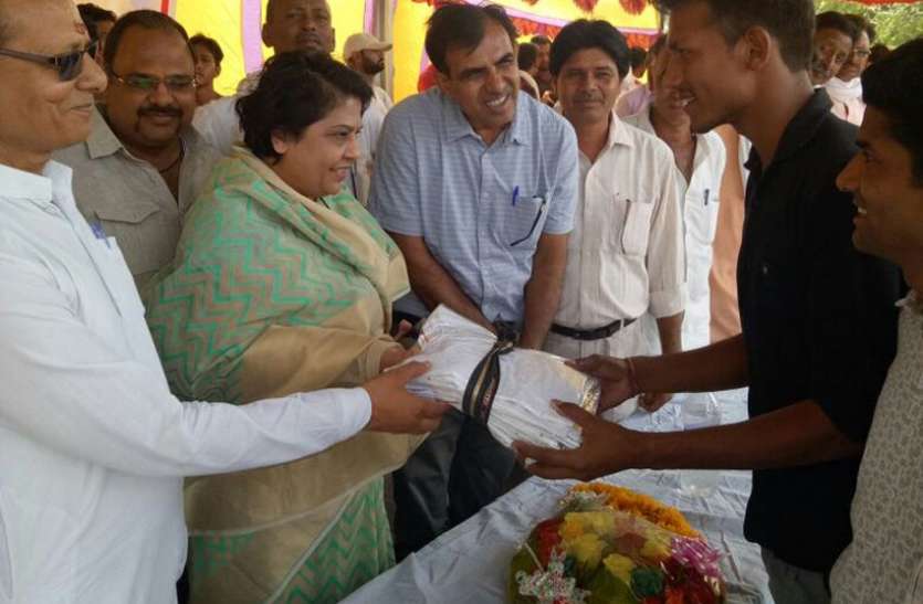 Village talent gets chance to wrestle-MLA ग्रामीण प्रतिभाओं को निखरने का मौका मिलता है-विधायक