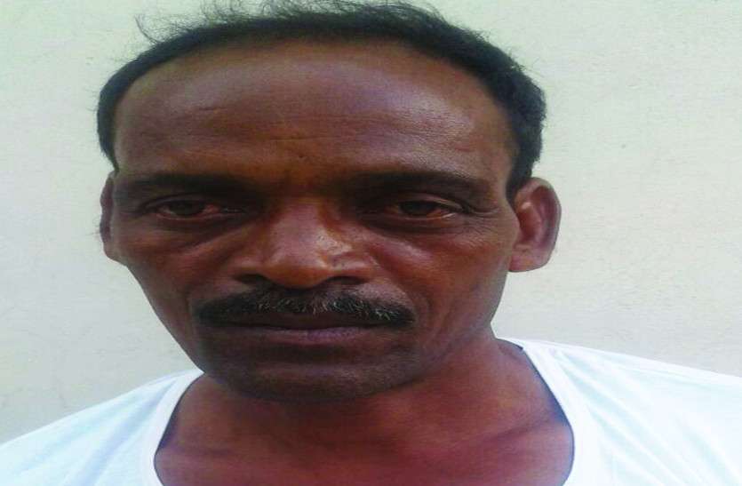 जमीन विवाद में दो लोगों ने बुजुर्ग को पीट-पीटकर मार डाला, गिरफ्तार जमीन विवाद में दो लोगों ने बुजुर्ग को पीट-पीटकर मार डाला, गिरफ्तार
