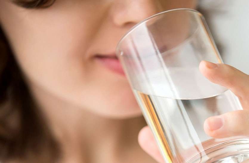 Summer, health, heat stroke, electrolyte, sodium, potassium शरीर में सोडियम पोटैशियम का स्तर इससे कम तो जान का खतरा