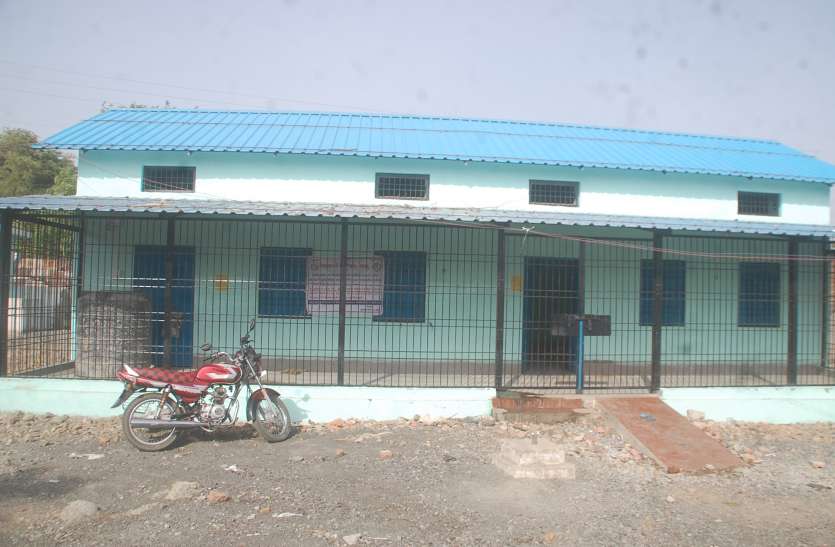 mhow 15 साल से बंद स्कूलों को फिर आबाद करने की तैयारी