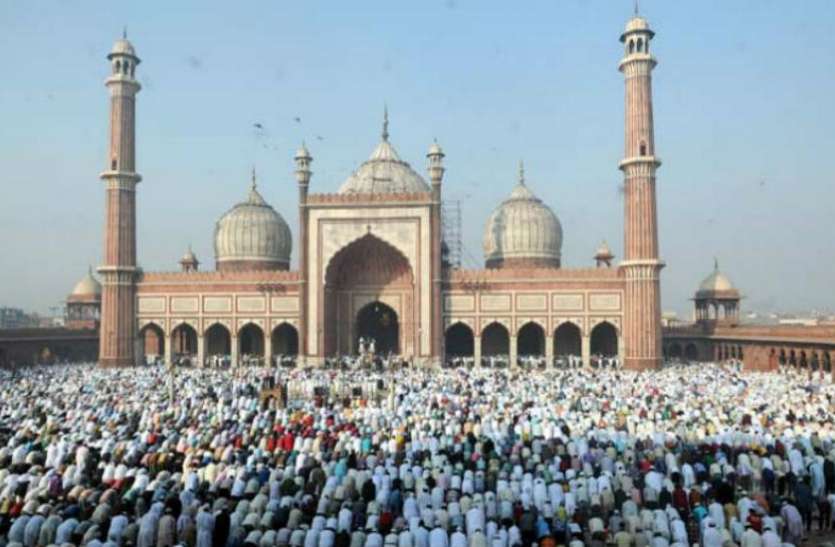 Eid Prayer यहां जानिए पश्चिमी उत्तर प्रदेश में कहां कितने बजे अदा की जाएगी ईद की नमाज
