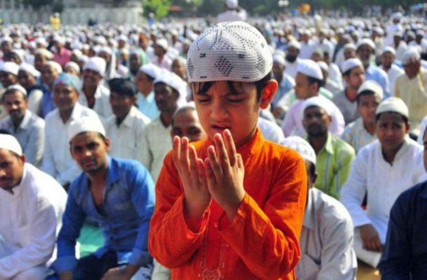 Eid Namaz Timing in Varanasi EID 2018: जानिये कहां कितने बजे होगी ईद की नमाज