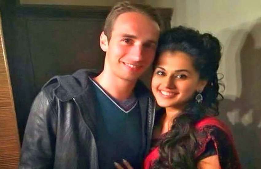 Top 10 bollywood actress who dated foreigner boyfriend