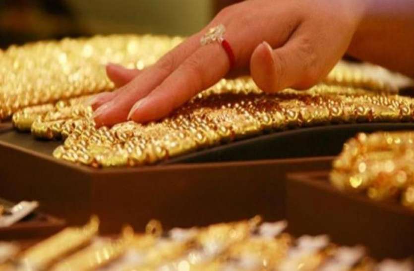 Gold and silver सोने के दाम गिरे, चांदी में रही तेजी