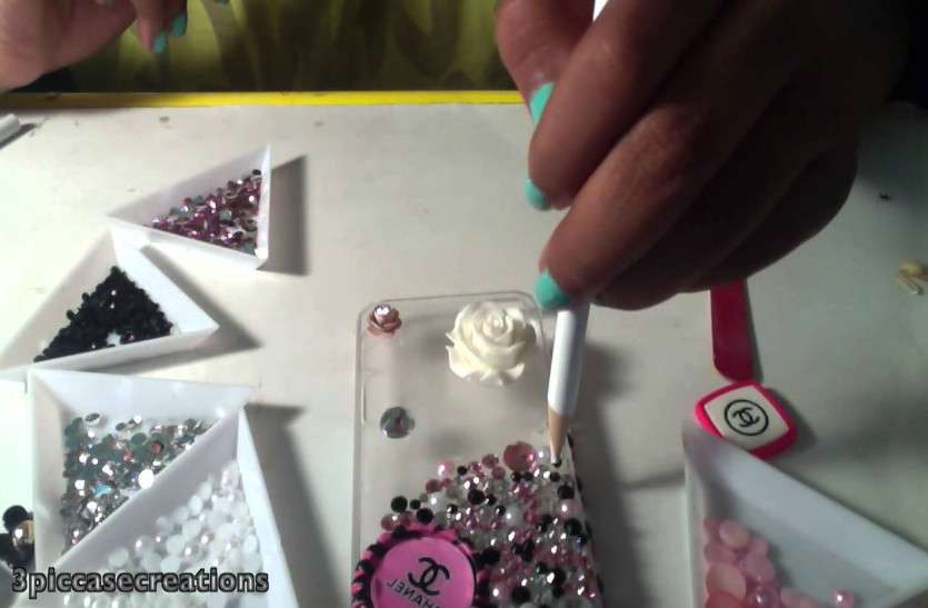 self design phone back covers खुद डिजाइन कर रहे मोबाइल बैक कवर्स
