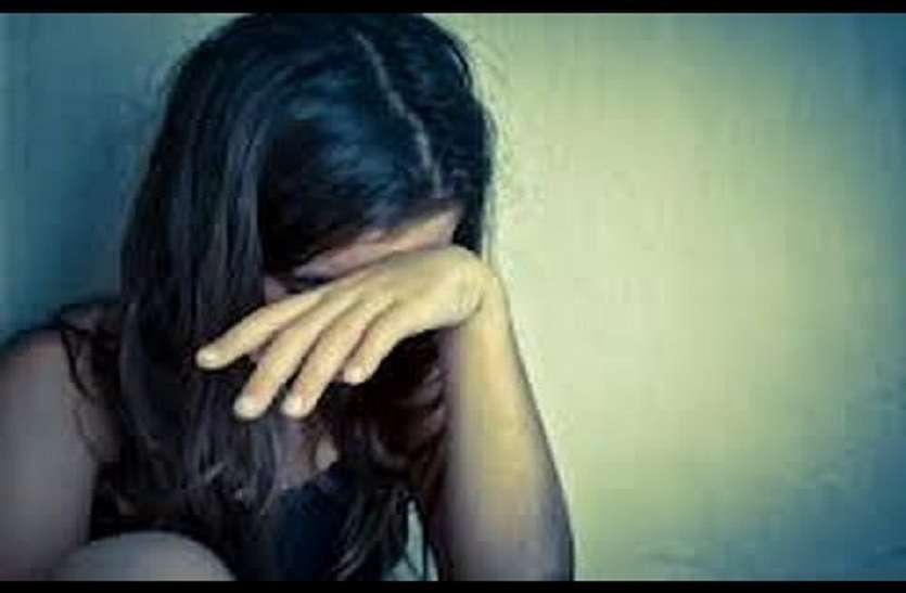 Minor Girl नाबालिग को प्रेमजाल में फंसाकर घर से भगाया फिर कराने लगा यह काम, पुलिस से हुई शिकायत तो युवक ने...