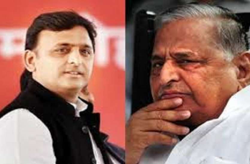 Akhilesh Yadav and Mulayam singh Yadav मुलायम सिंह यादव के ऐलान से आजमगढ़ को लगा तगड़ा झटका, अब इस बाहुबली को मिल सकता है फायदा