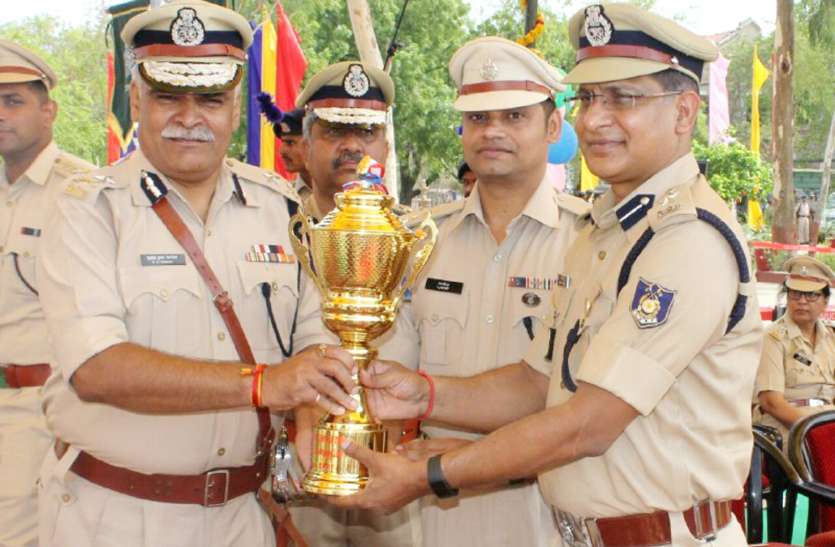 patrika सीआरपीएफ में देश की सबसे स्वच्छ संस्था का खिताब नीमच की चतुर्थ बेतार वाहिनी को