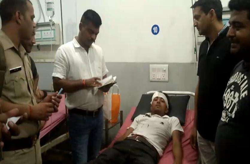 Injured in firing बस इतनी सी बात पर गोलियों की तड़तड़ाहट से गूंज उठा यूपी का यह शहर, लोगों में दहशत, फोर्स तैनात