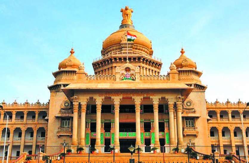 विधान परिषद चुनाव: 6 में से 3 सीटों पर गठबंधन का कब्जा विधान परिषद चुनाव: 6 में से 3 सीटों पर गठबंधन का कब्जा