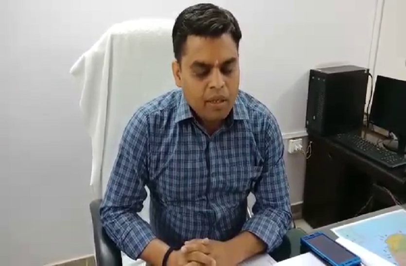 sonbhadra dm Dismissed Child protection officer सोनभद्र डीएम ने बाल संरक्षण अधिकारी को किया बर्खास्त, मुकदमा दर्ज कराने का आदेश भी किया जारी, मचा हड़कंप