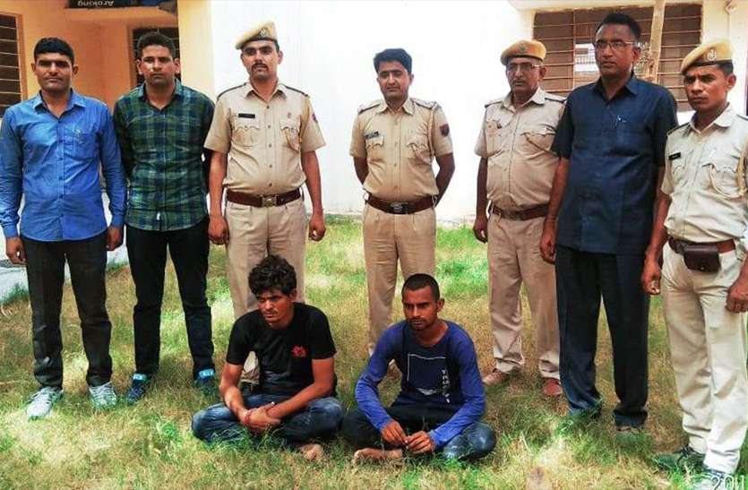 theft in temples चोरों का नया पैतरा...कुत्ते से बचने के लिए कुछ इस तरह करते हैं चोरी