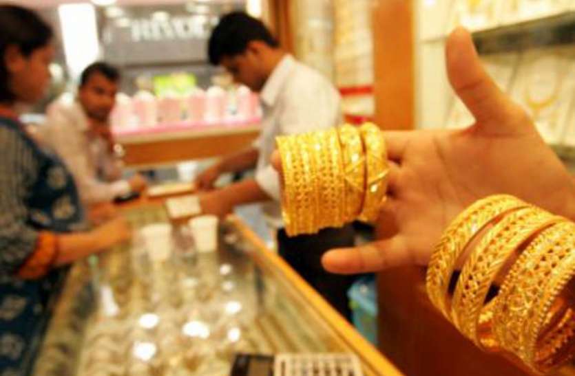 Gold and silver price 575 रुपए सस्ती हुई चांदी, सिर्फ इतने रुपए में कर सकते हैं खरीदारी