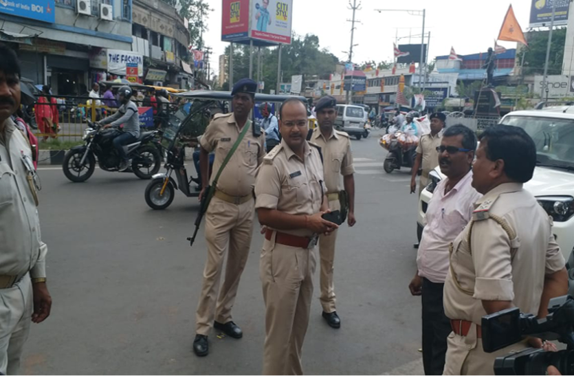 jharkhand bandh भूमि अधिग्रहण संशोधन बिल के खिलाफ झारखंड बंद का कुछ इलाकों में आंशिक असर
