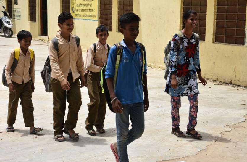 school education उदयपुर में 544 में से केवल 64 पंचायतें ही ‘उजियारी’..इन आंकड़ोंं से सामने आई शिक्षा के उजास की हकीकत